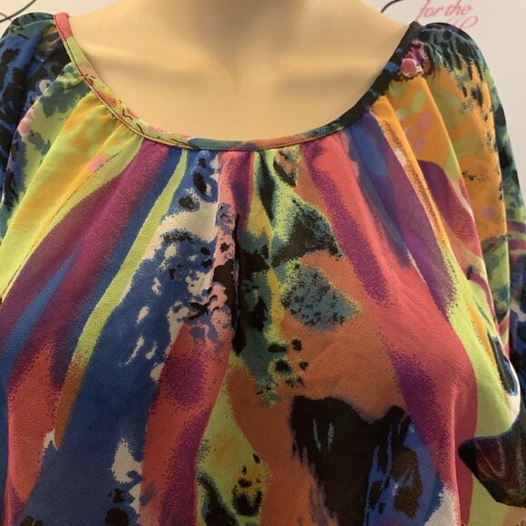 Fashion Web. Size Medium. Cold Shoulder. Pullover Oversized Chiffon Top. B80 - Picture 2 of 5